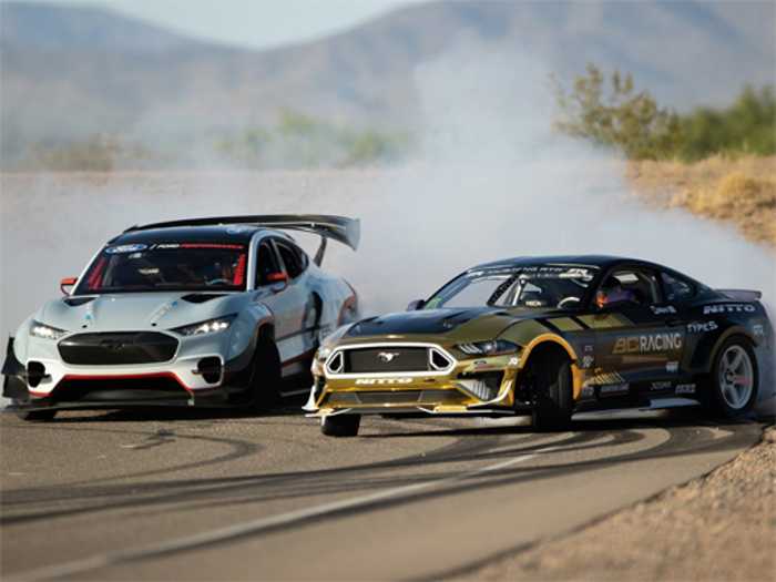 Drifting Mustang Car Puzzle Unblocked